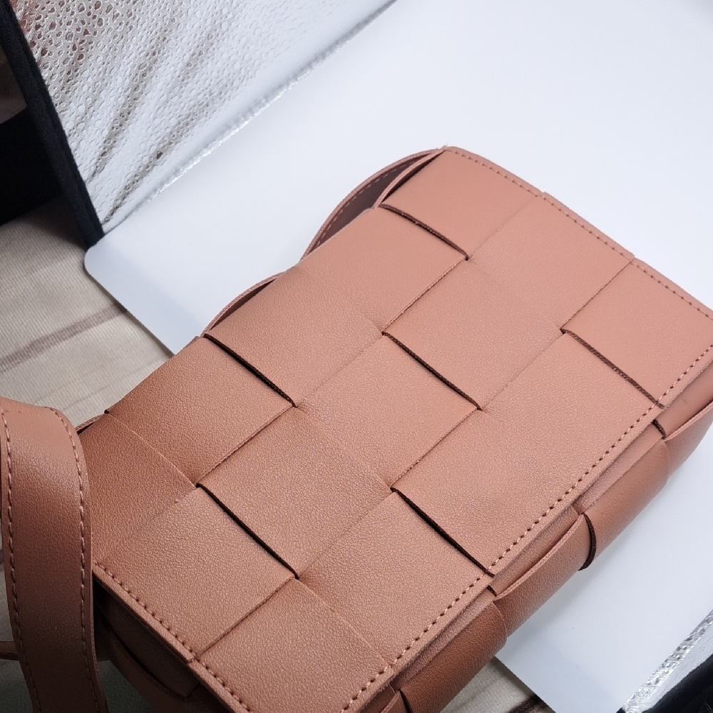 Olivia Miller Woven Crossbody Bag - Picture 10 of 11